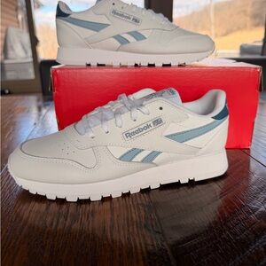Reebok Classic Leather Women’s Kids Size 5 Running White Blue Shoes Training NEW